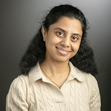 headshot of Swetha Godavarthi