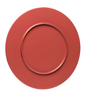 a red dinner plate.