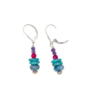 a pair of bead earrings of round turquoise discs, a faceted blue stone and amethysts.