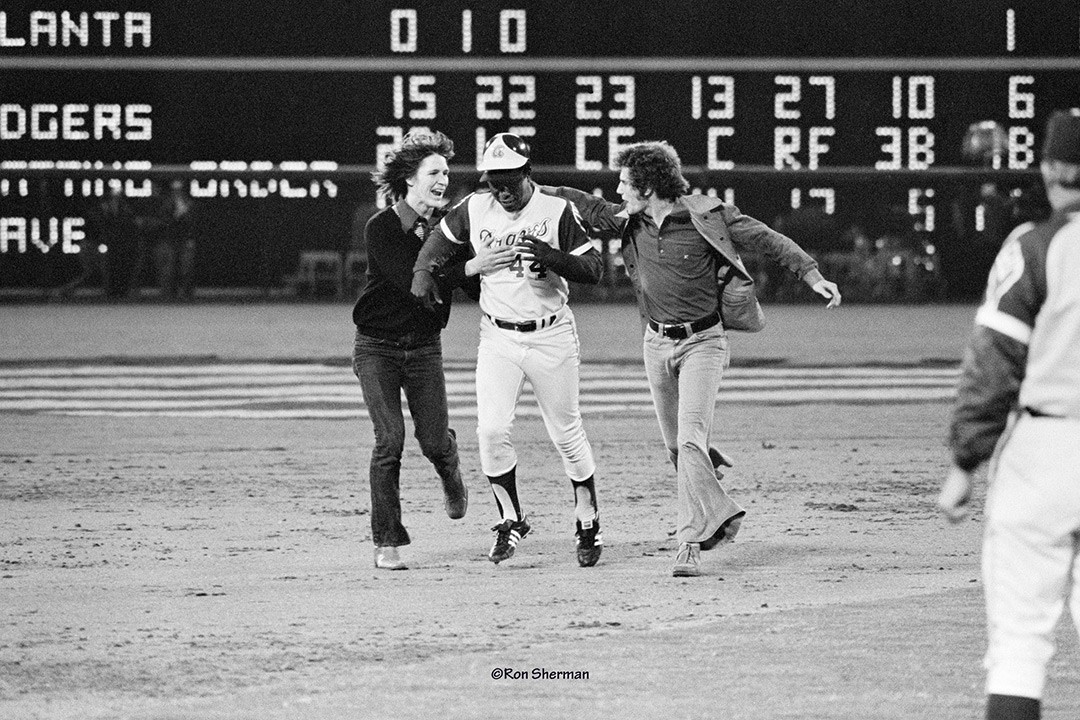 RIT alumnus behind iconic baseball photo | RIT
