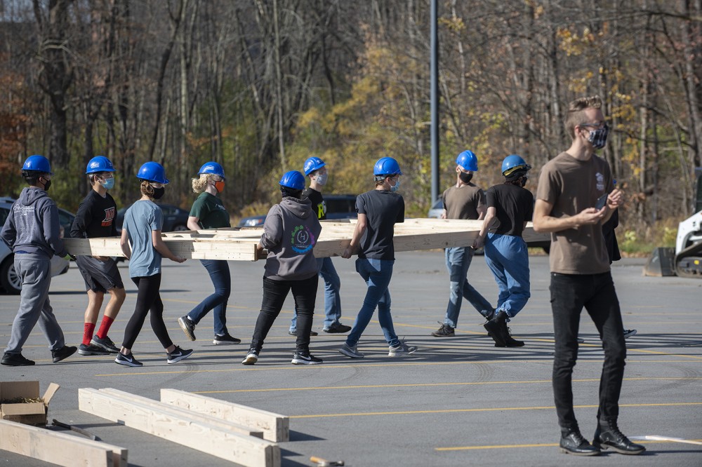 students building frames