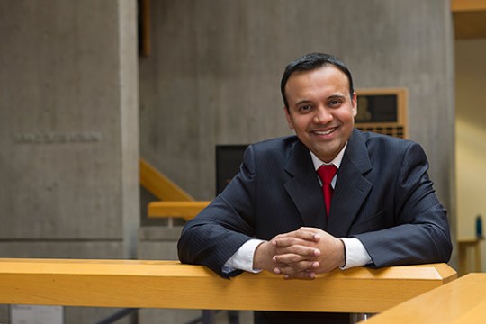 Picture of Professor, Raj Murthy 