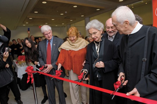 Picture of people cutting rope