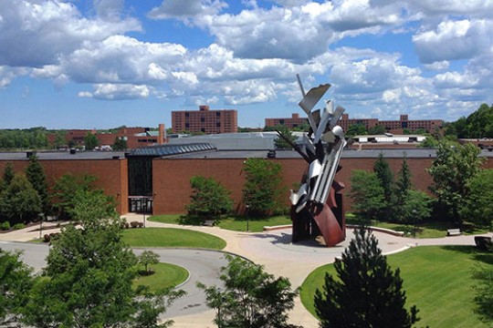 Picture of Statue and buildings