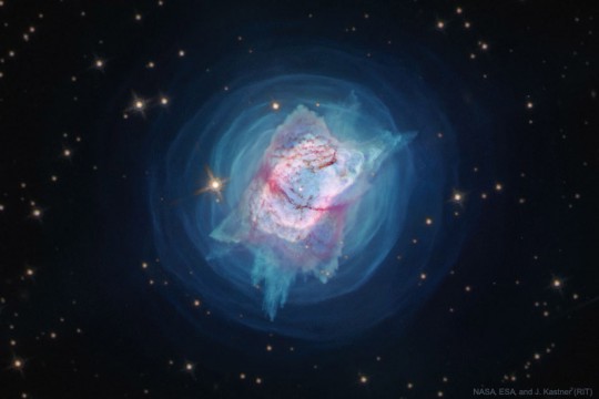 planetary nebula NGC 7027.