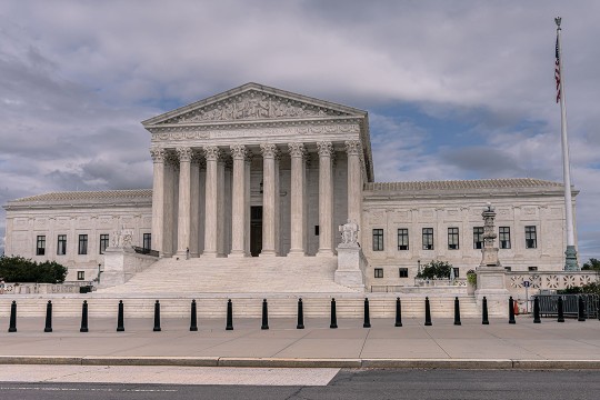 exterior of the United State Supreme Court building.