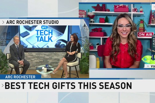 a split screen on 13 wham news showing anchors and the interviewee.