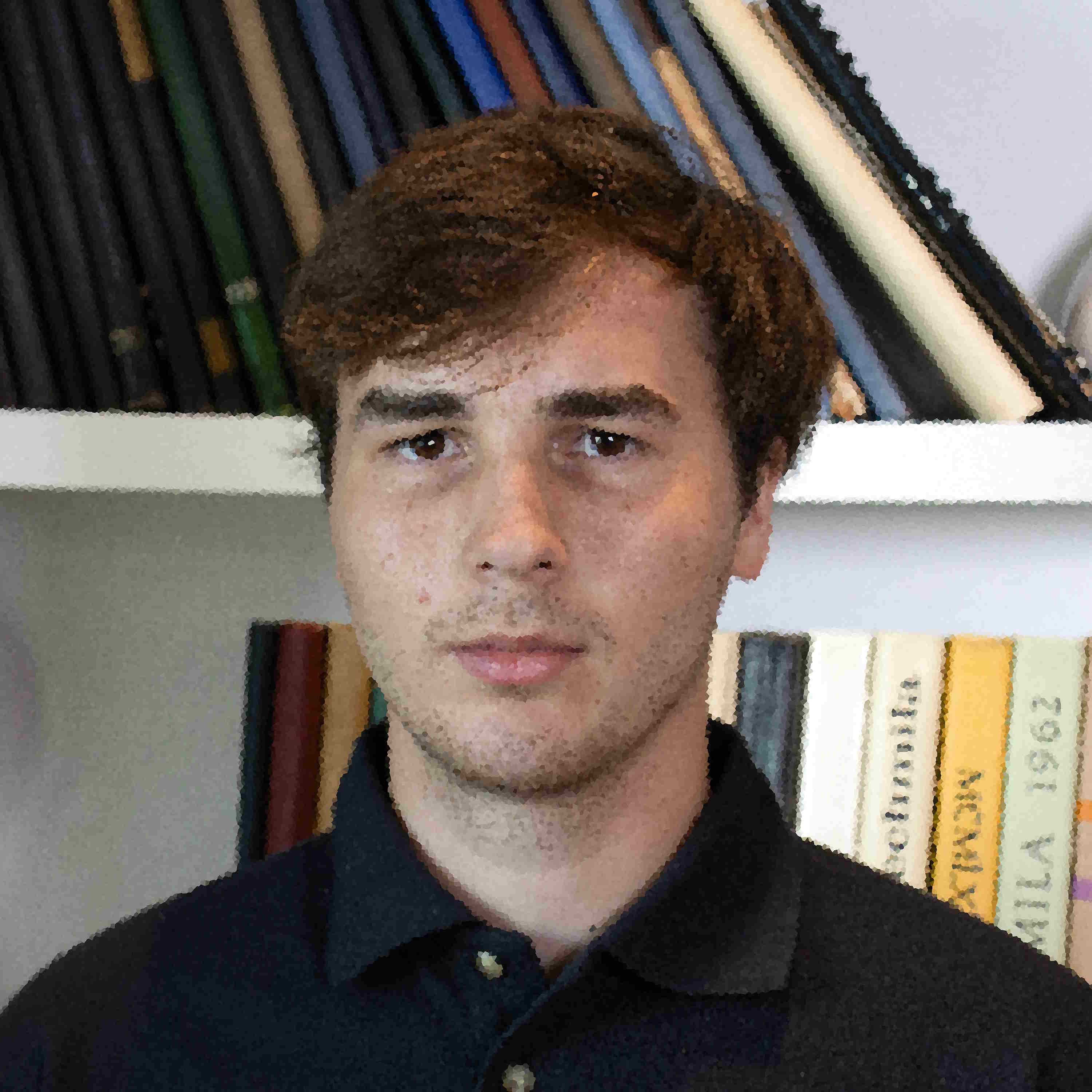 Headshot of Alex Kilroy.