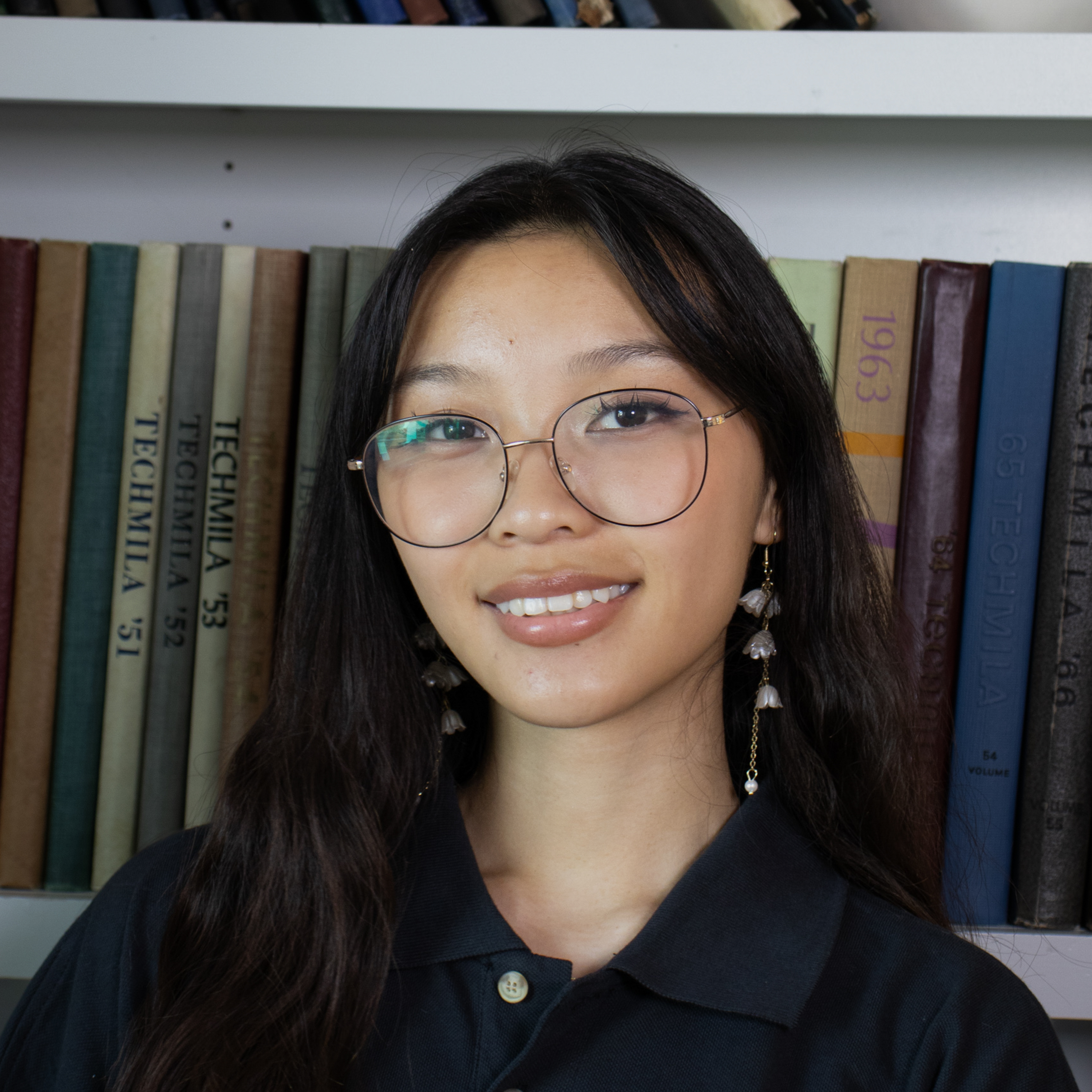 Headshot of Lily Chau.