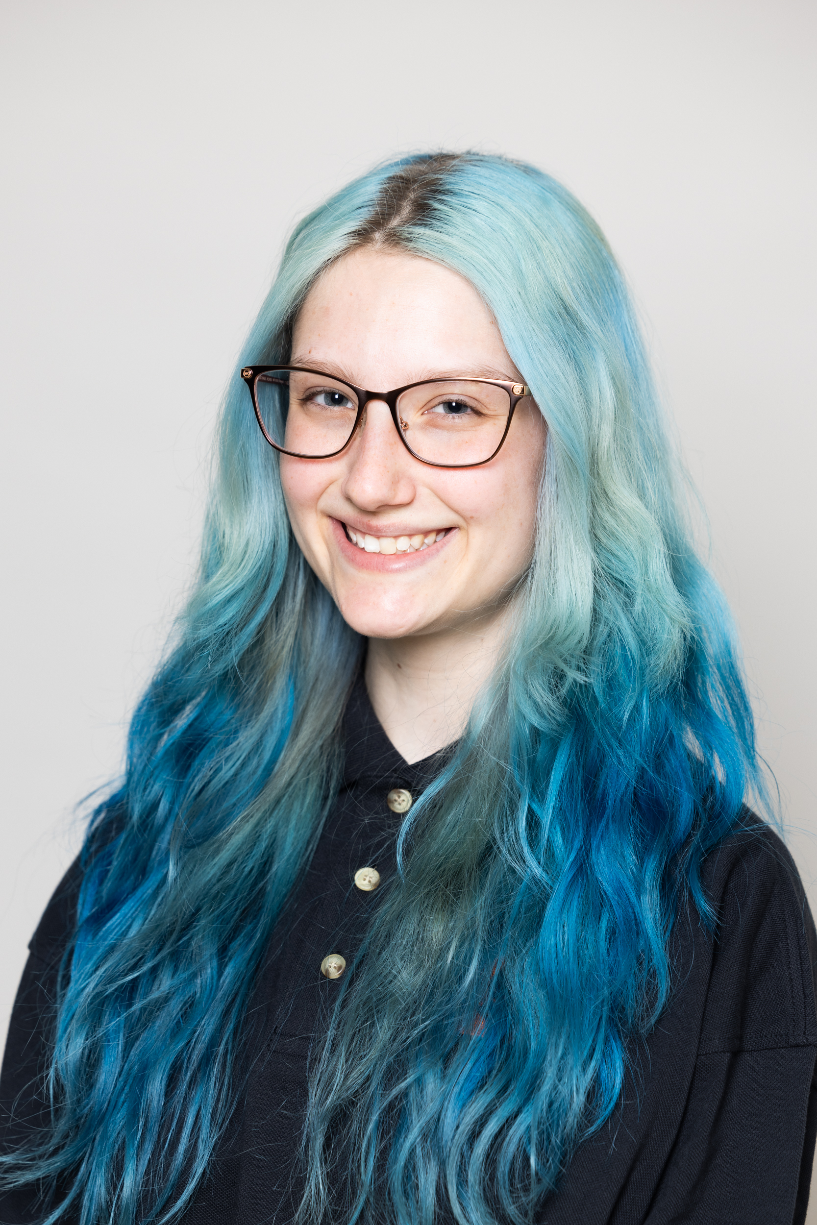 Headshot of Lila Frazier.