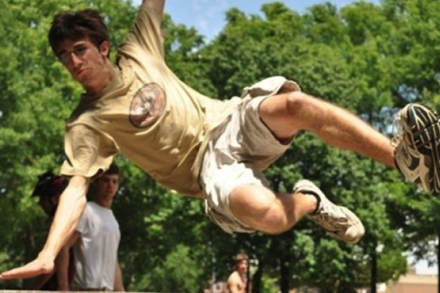 Picture of person doing parkour