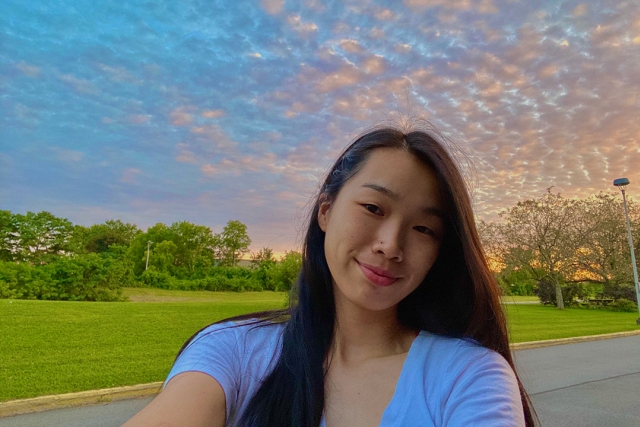 envionmental portrait of student Gigi Zheng.