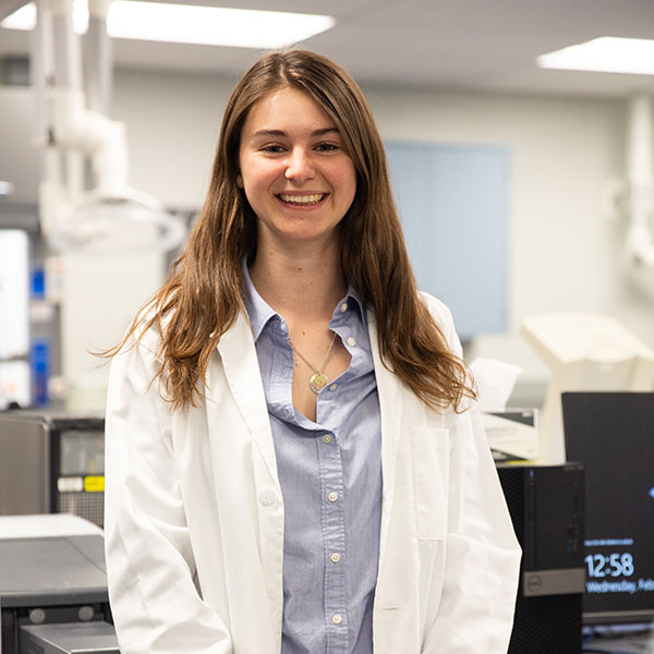 Emily Mahoney Headshot 