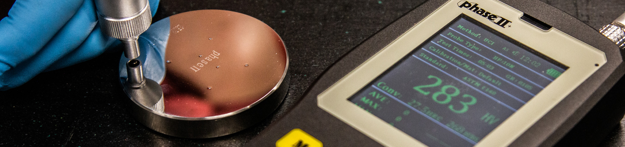 Handheld analysis device