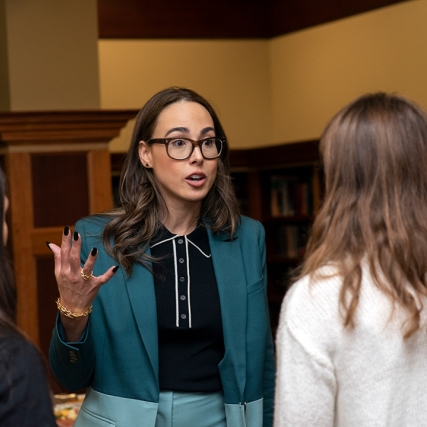 Uber strategist meets with students.