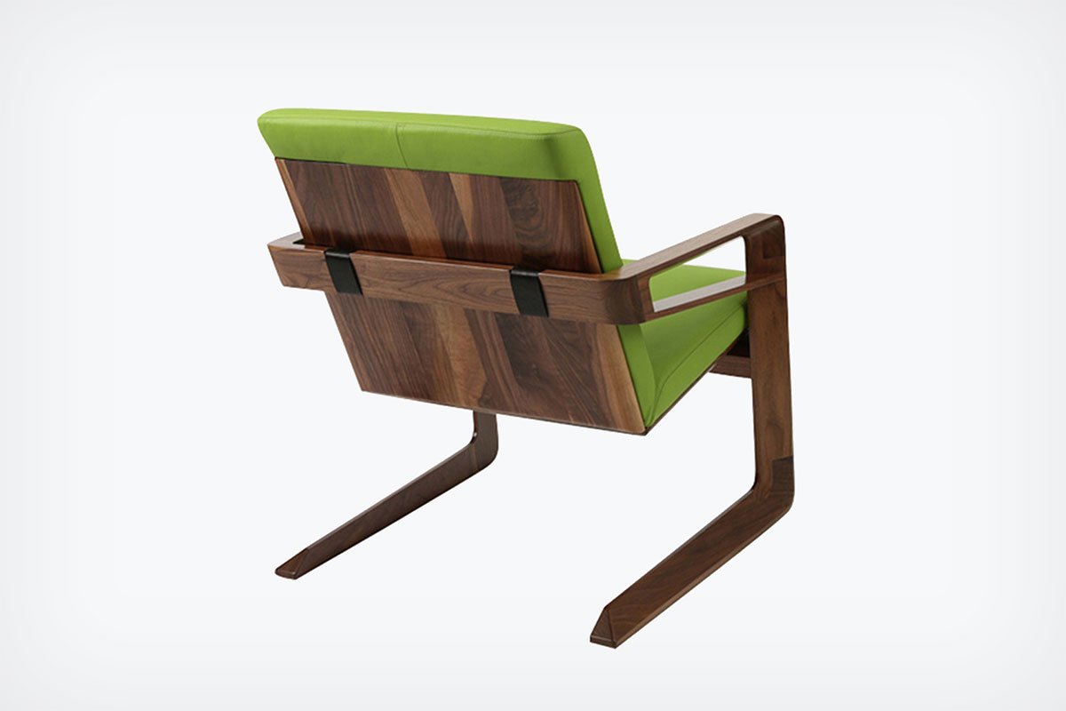 the Walt Disney: Airline 009 chair