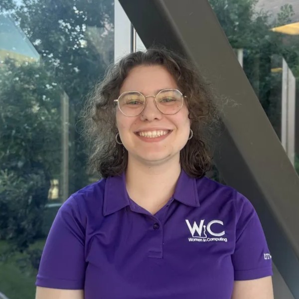 Alyssa Sfravara Headshot