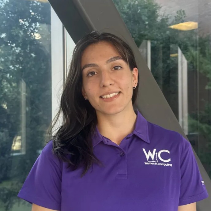 Ashley Miller Headshot